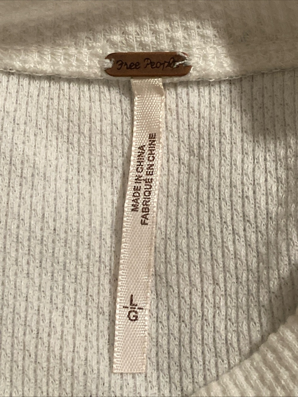 Free People switch it up thermal white top crochet sleeves Women’s size large - Picture 3 of 7